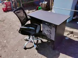 Office Desk and Office Chairs Mesh