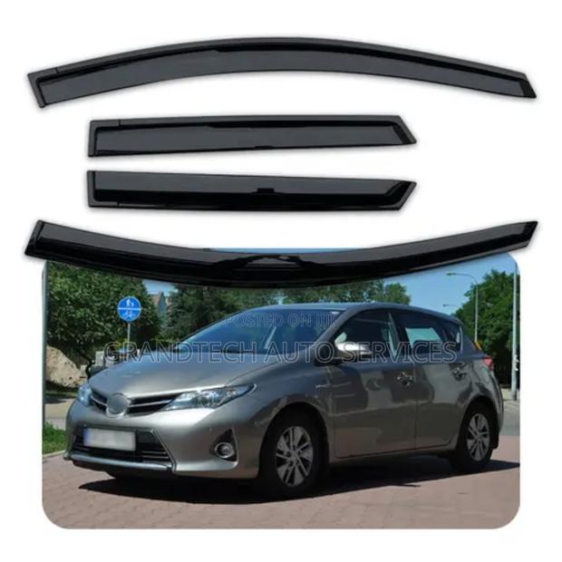 Toyota Auris Windbreakers - main view