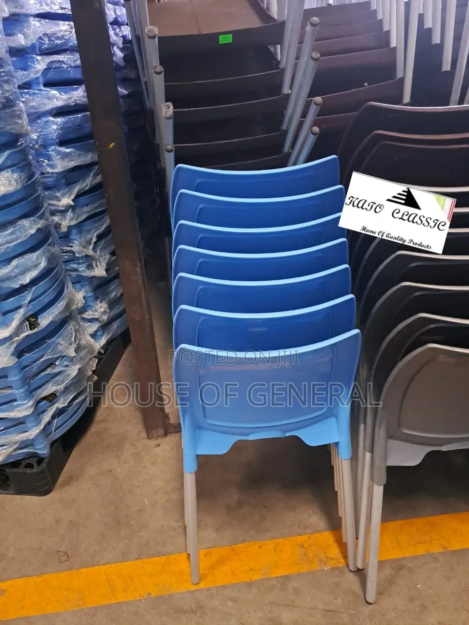 Strong Armless Plastic Chair With Metal Legs