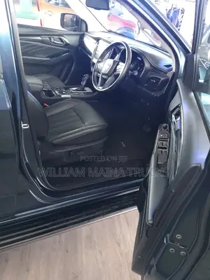 New Isuzu MU-X 2024 Green