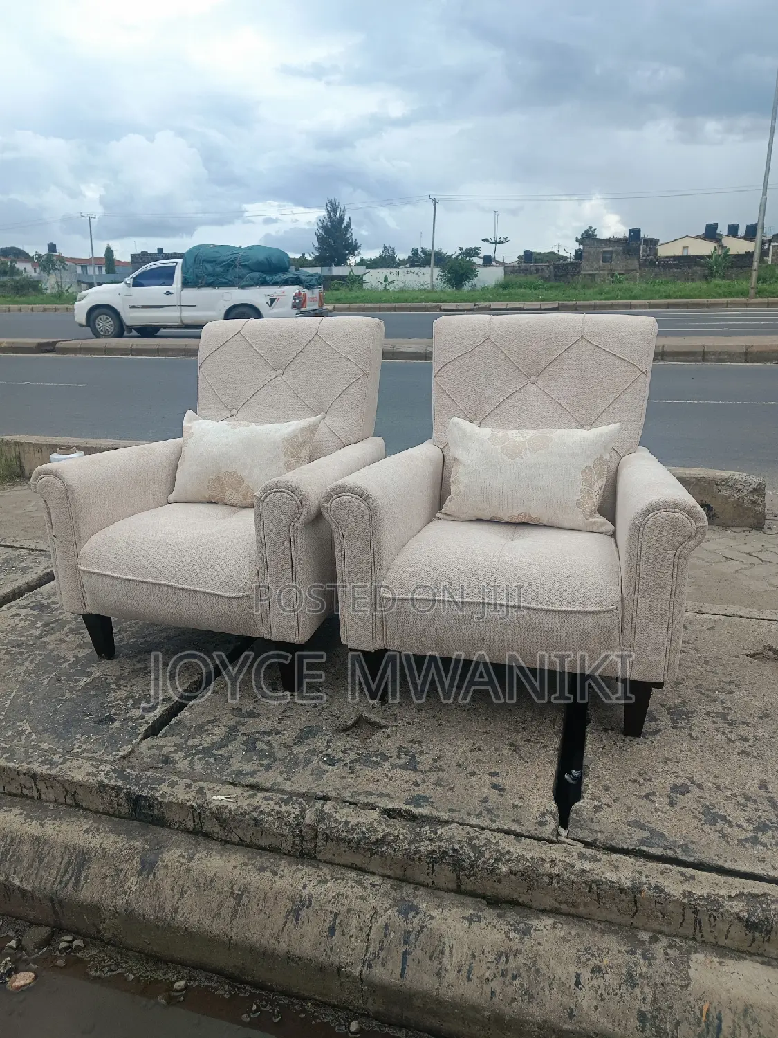 Pedicure Seats, Cream 