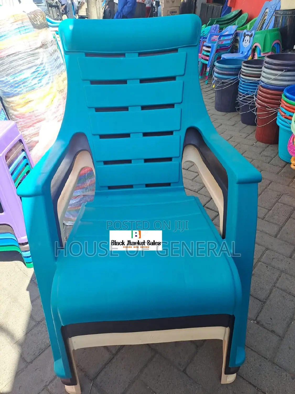 Relaxo Plastic Chair