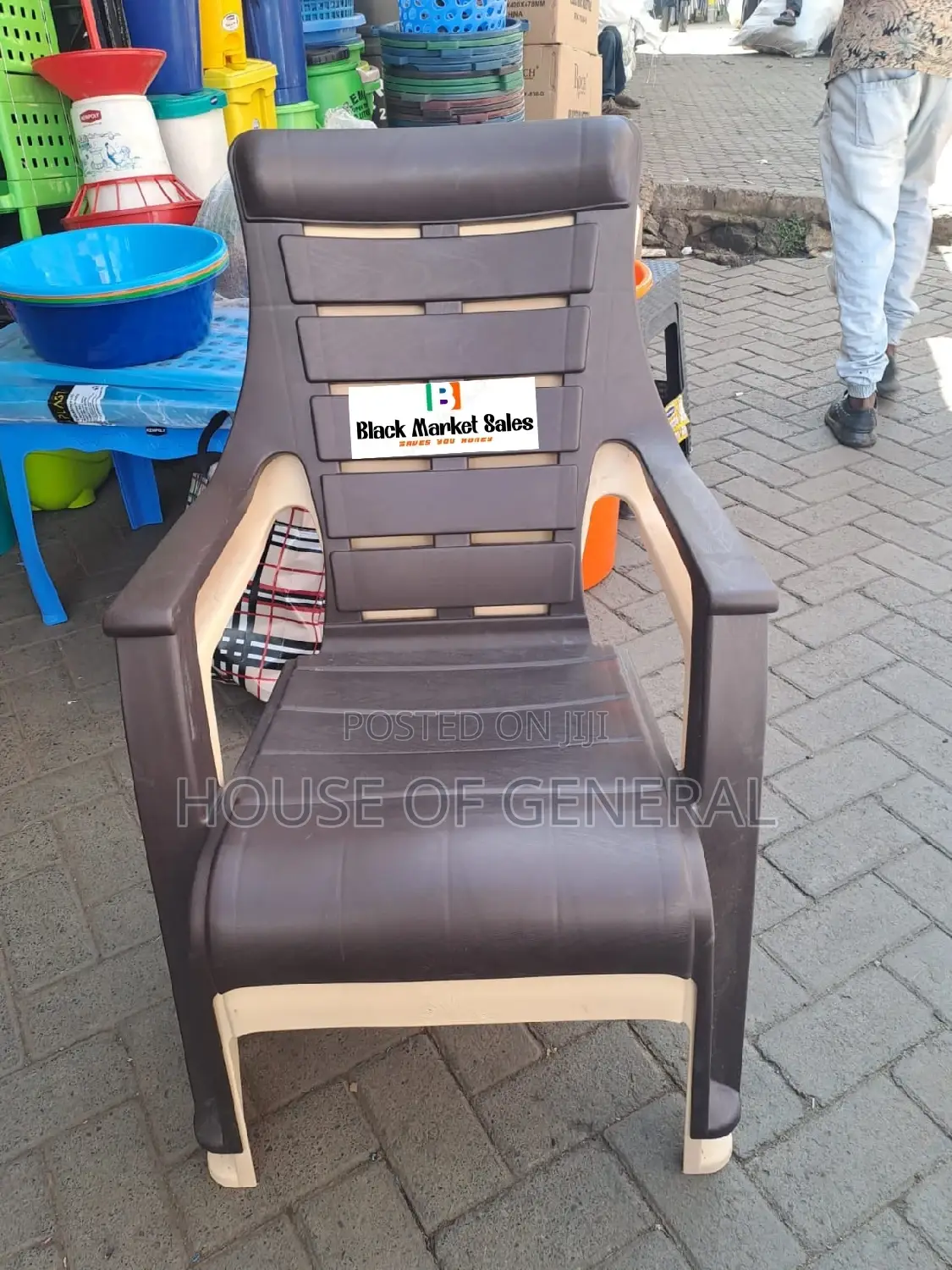 Comfortable Relaxing Plastic Chair