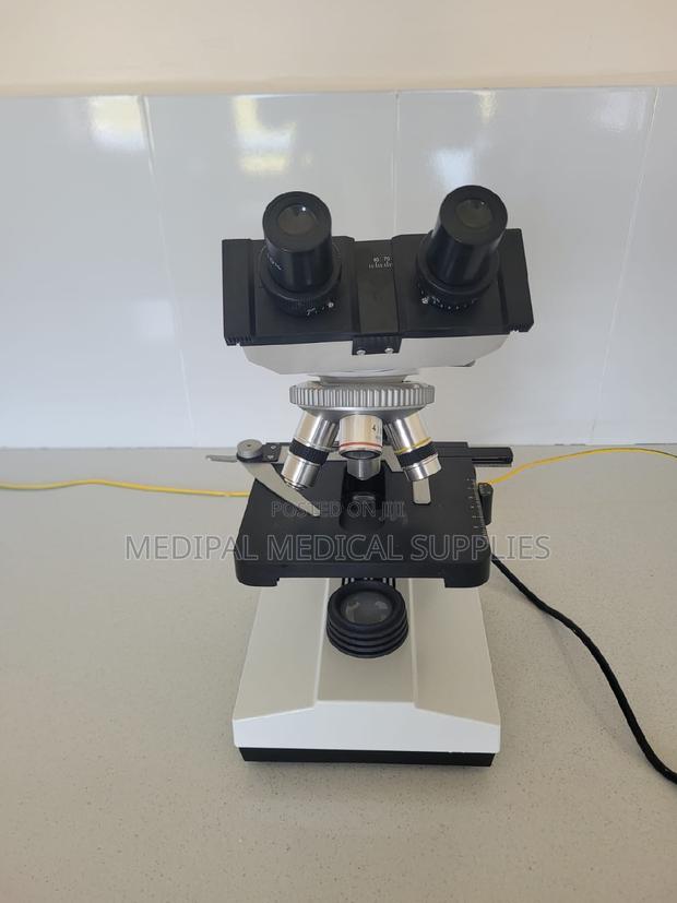 Microscope Bn107 - main view