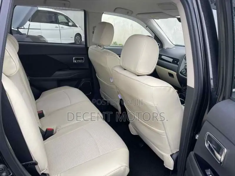 Mitsubishi Outlander ES FWD 2018 Black