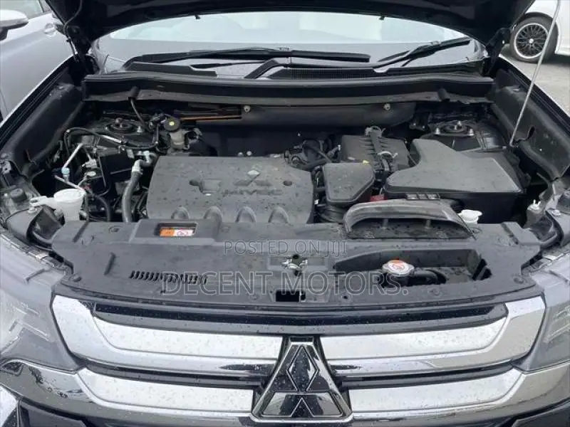 Mitsubishi Outlander ES FWD 2018 Black