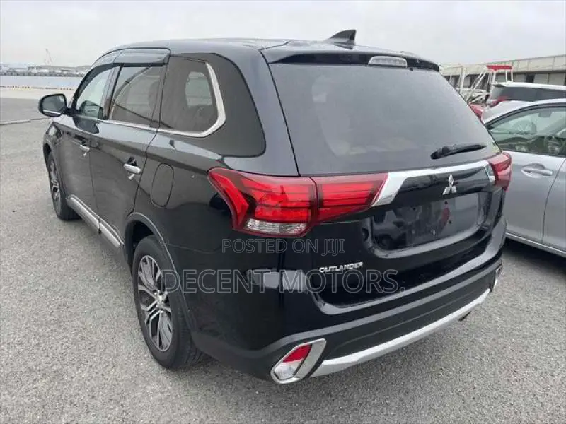 Mitsubishi Outlander ES FWD 2018 Black