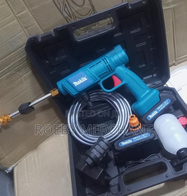 Makita Rechargeable Car Wash Machine
