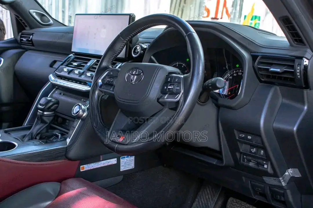 Toyota Land Cruiser 3.3 Diesel 4WD 2021 Gray