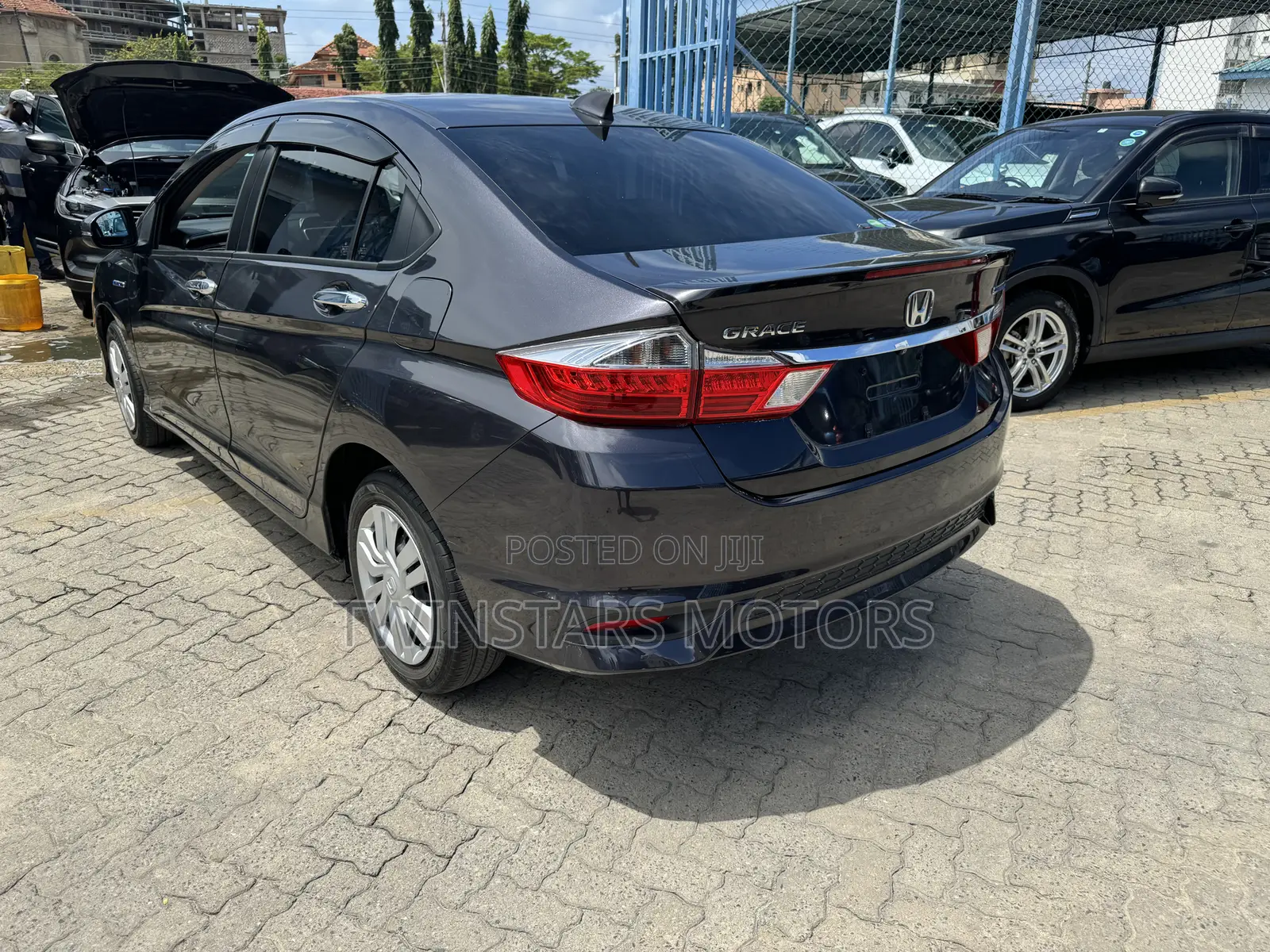 Honda Grace 1.5 Hybrid FWD 2017 Gray