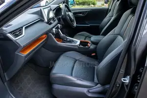 Toyota RAV4 LE 4dr SUV (2.5L 4cyl 6A) 2018 Black