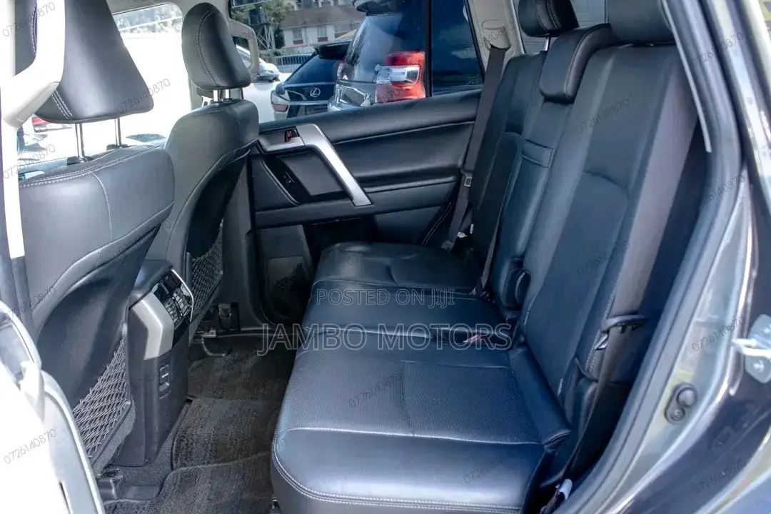 Toyota Land Cruiser Prado 2.7 2018 Black