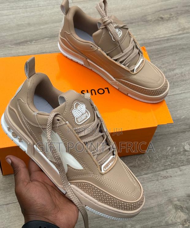 Louis Vuitton Sneakers - thumbnail 3