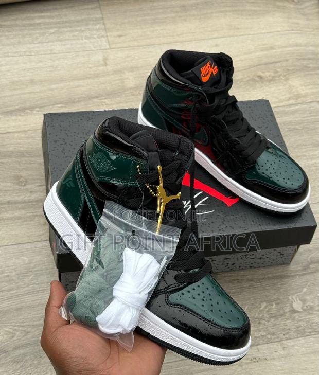 Nike Air Jordan 1 High Sneakers - main view