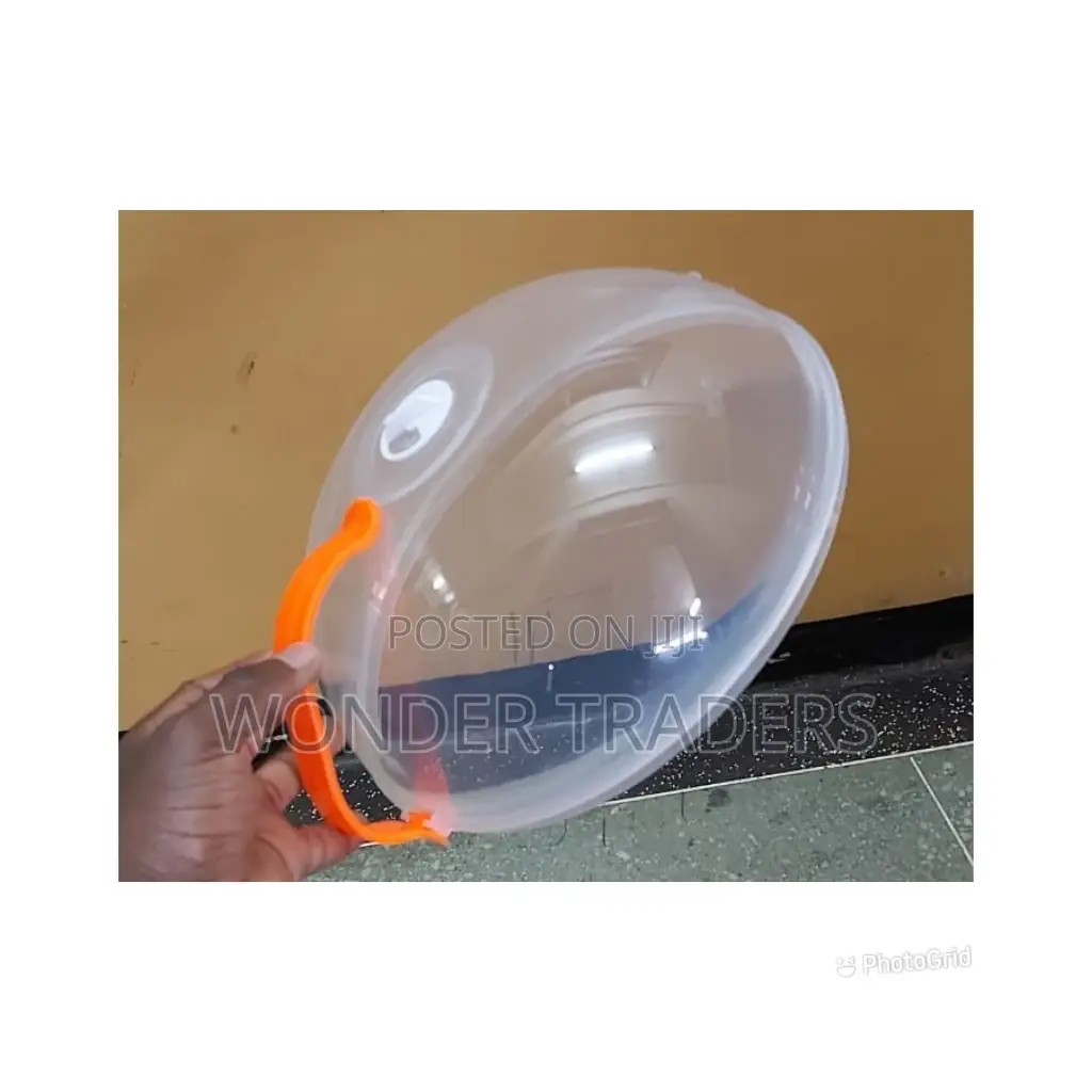 Microwave Food Cover With a Handle