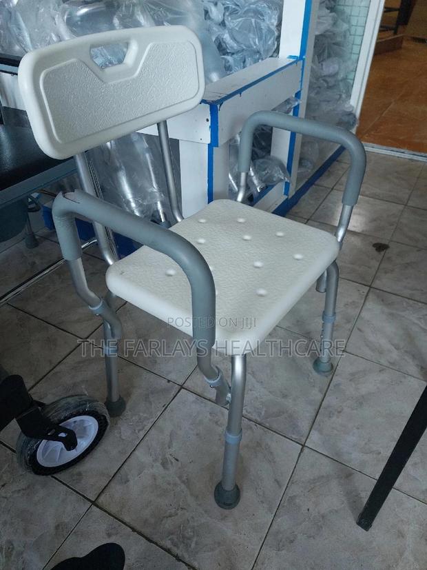 Shower Chair With Armrests and Adjustable Height**%