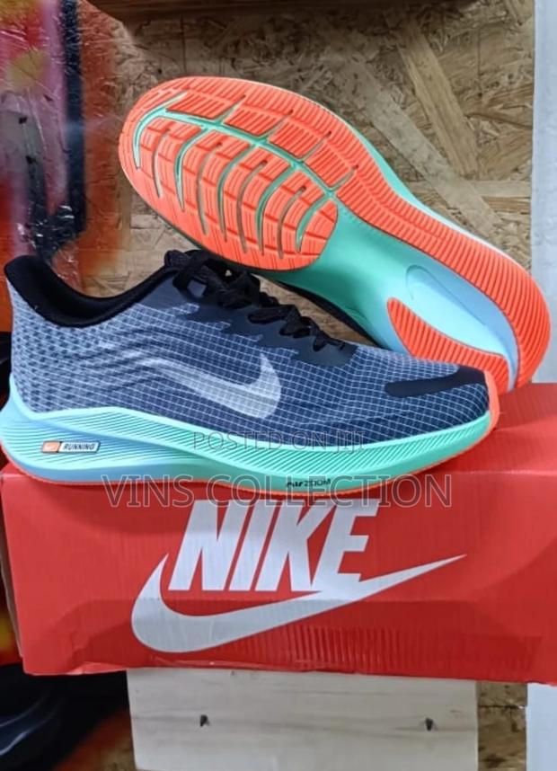 Nike Sport Shoes - thumbnail 3