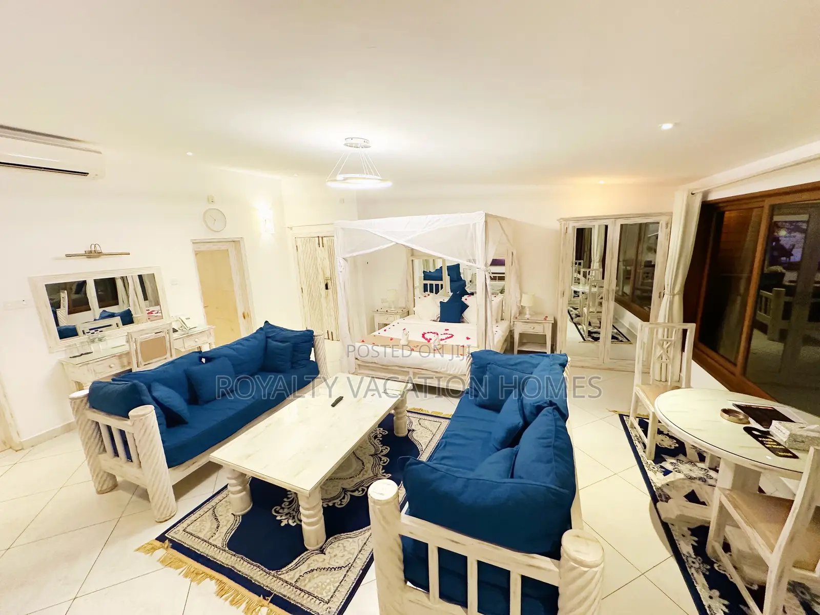 Jumeirah 1 Bedroom Beachfront Apartment- Bed and Breakfast