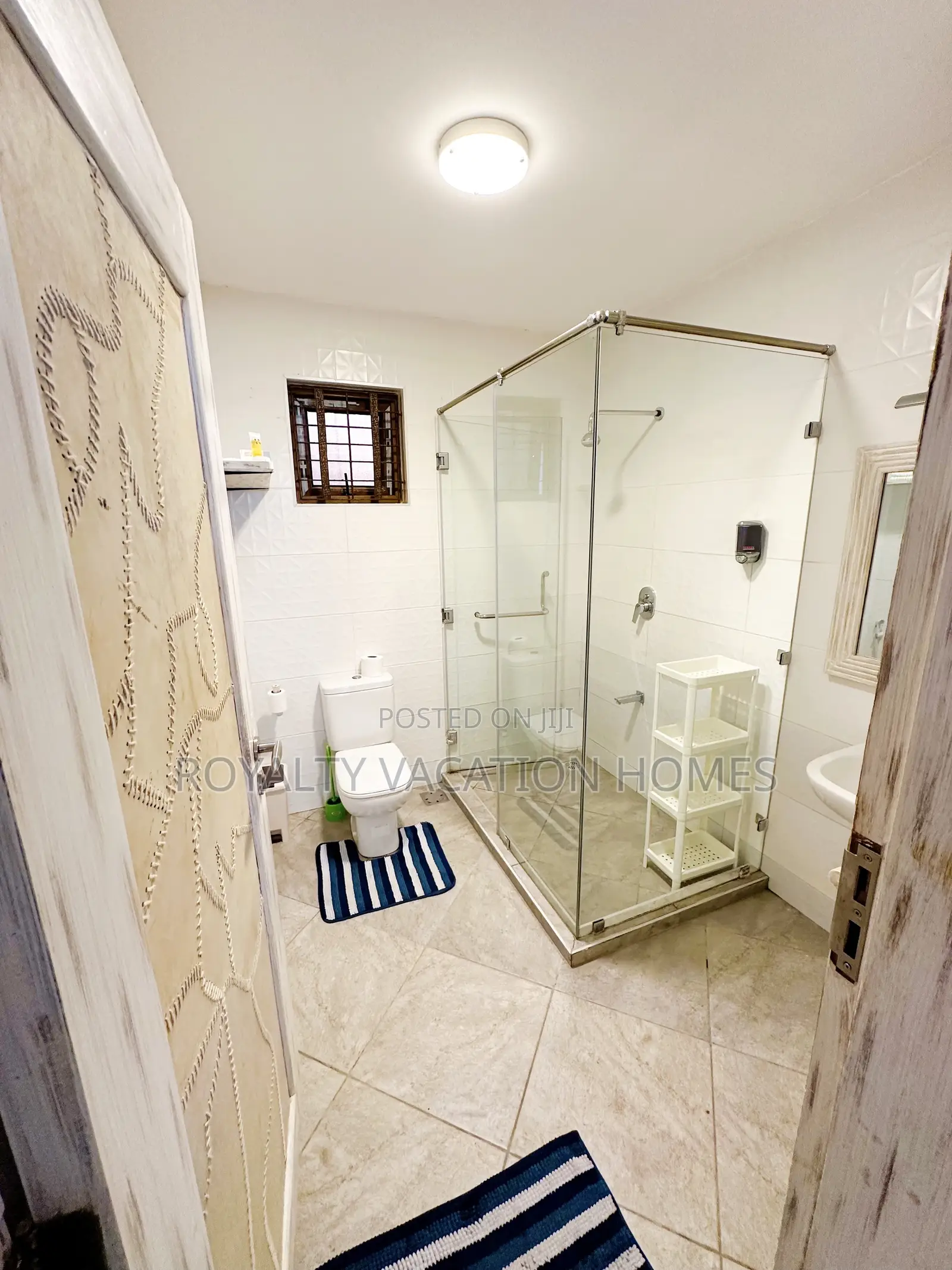 Jumeirah 1 Bedroom Beachfront Apartment- Bed and Breakfast