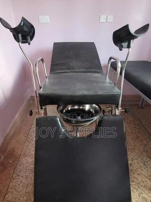 Manual Delivery Bed - thumbnail 2