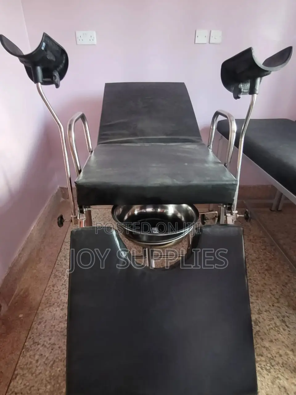 Manual Delivery Bed