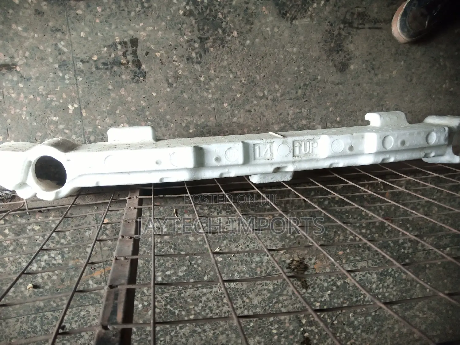 Axio 161 Bumpers Porch