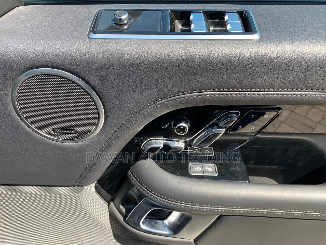 Land Rover Range Rover Vogue 2018 Black