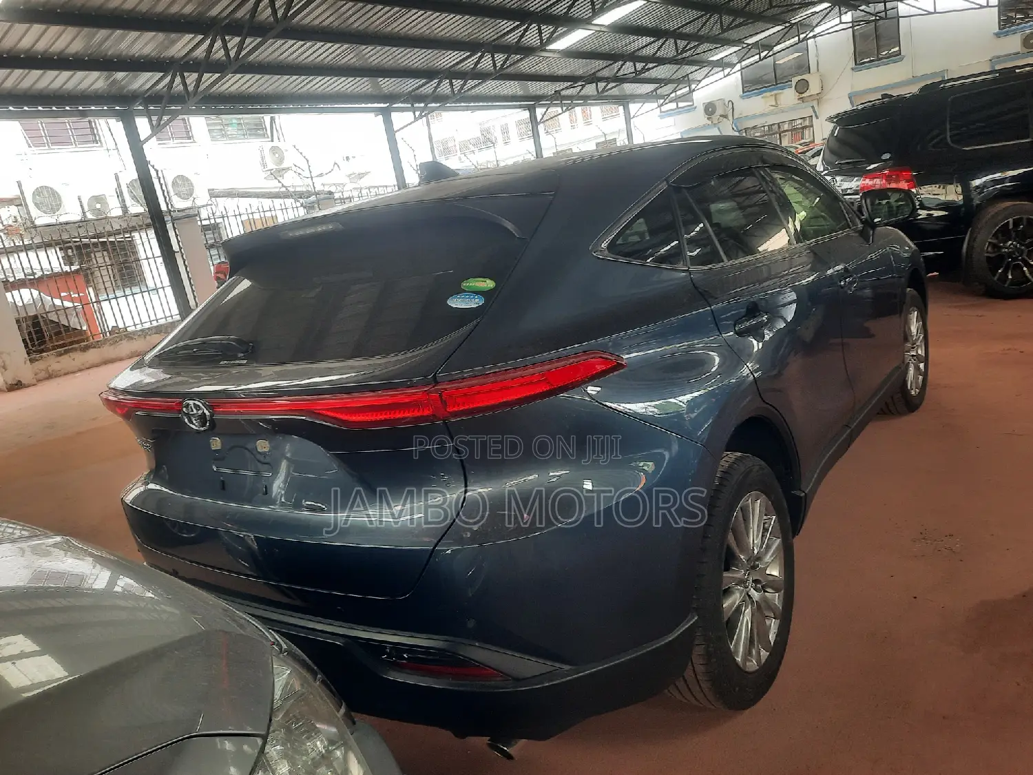 Toyota Harrier 2.0 4WD 2020 Gray
