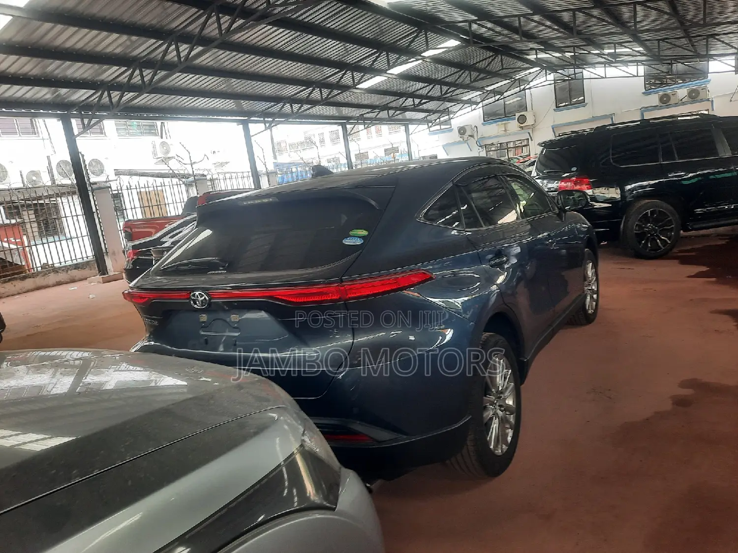Toyota Harrier 2.0 4WD 2020 Gray