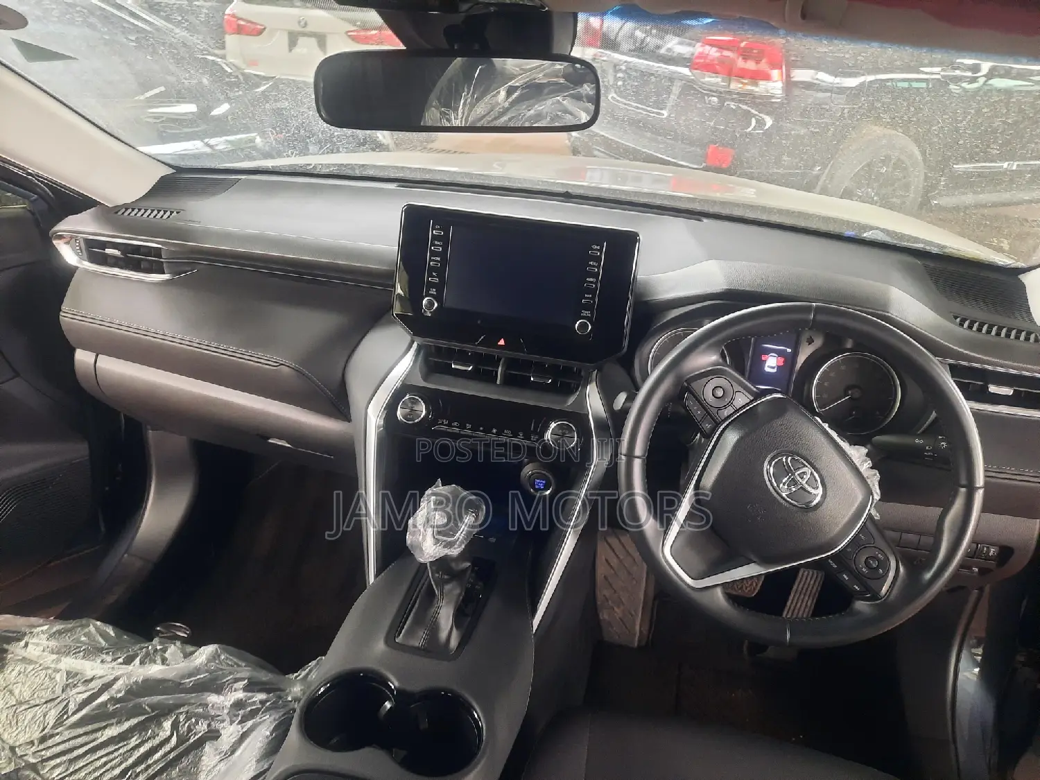 Toyota Harrier 2.0 4WD 2020 Gray