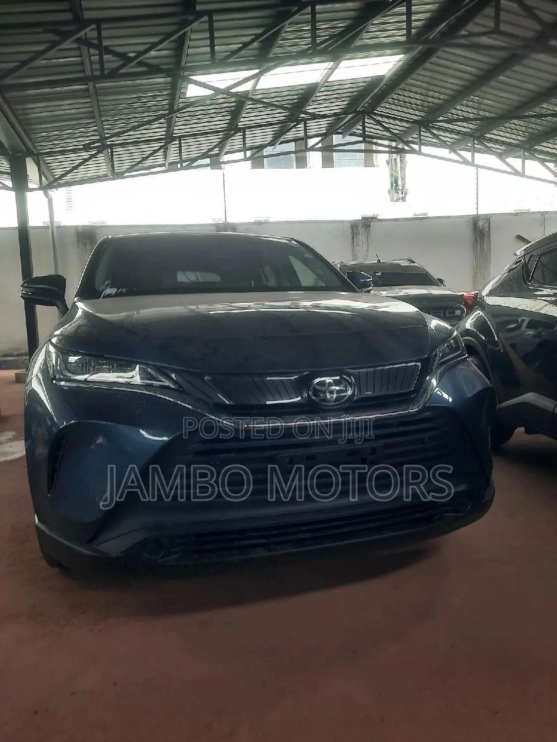 Toyota Harrier 2.0 4WD 2020 Gray