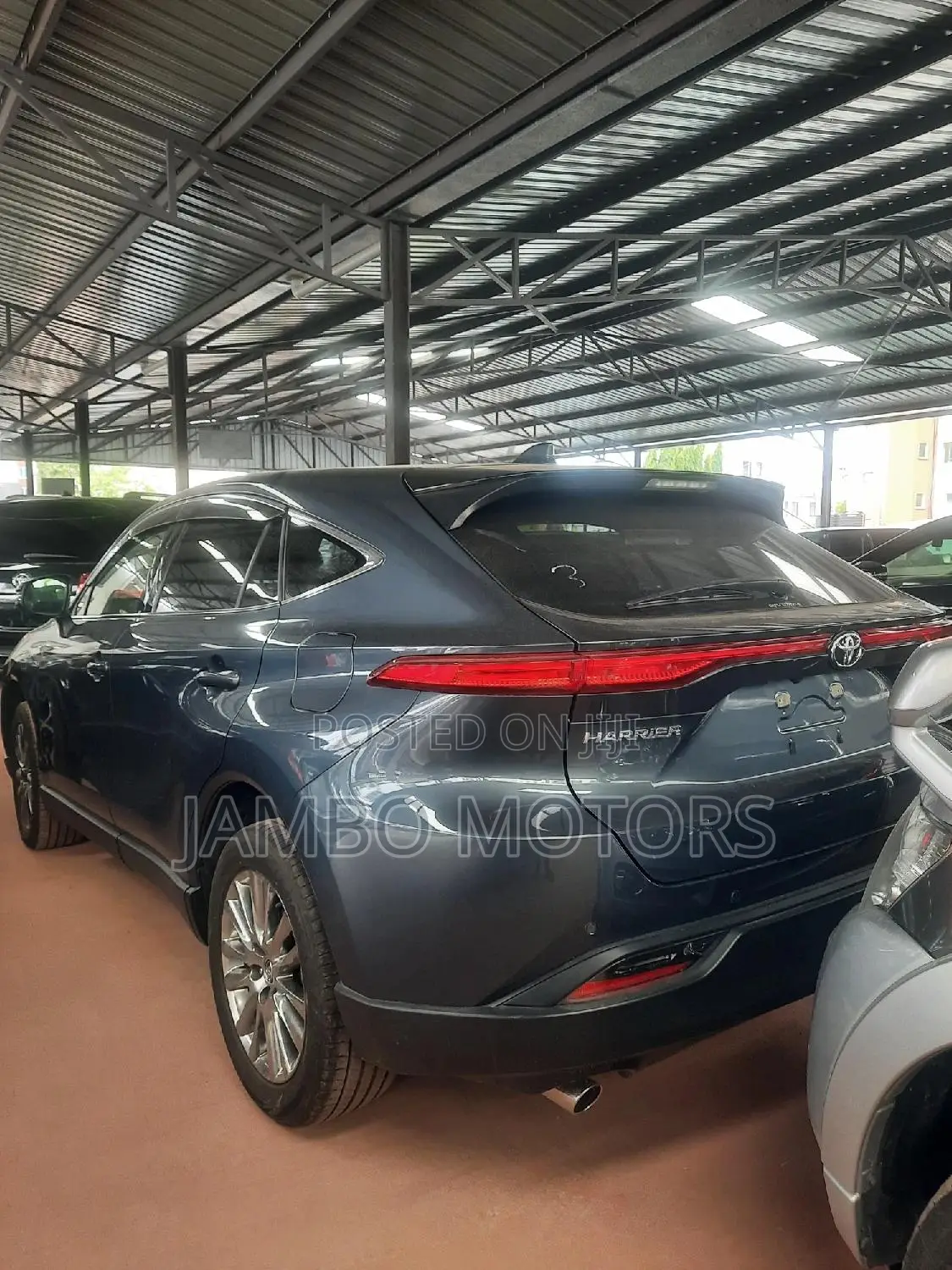 Toyota Harrier 2.0 4WD 2020 Gray
