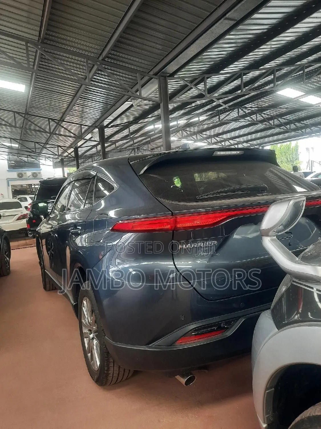 Toyota Harrier 2.0 4WD 2020 Gray