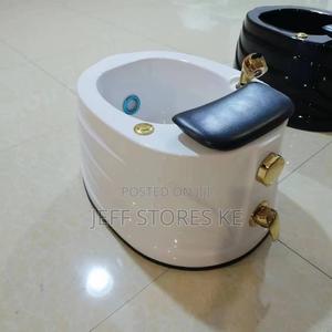 White Golden Pedicure Spa - thumbnail 2