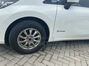 Nissan Note 2017 White