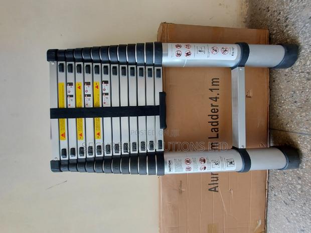 4.1m Single Telescopic Ladder. - main view