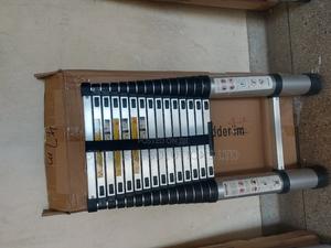 4.7m Single Telescopic Ladder. - thumbnail 2