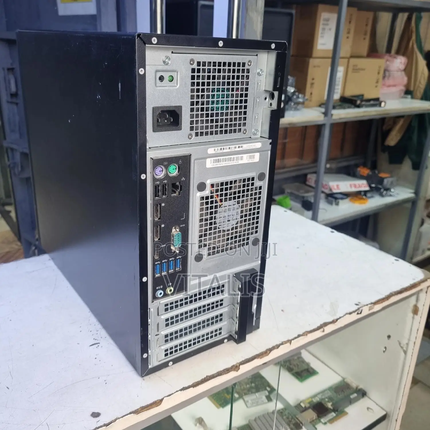Server Dell PowerEdge T30 16GB Intel Xeon HDD+SSD 1T