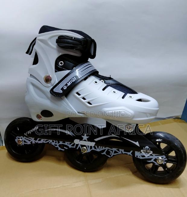 Professional Three Wheel Skates Shoes