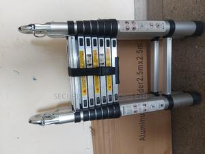 2.5m by 2.5m (5m) Aluminium Double Extension Ladder - thumbnail 2