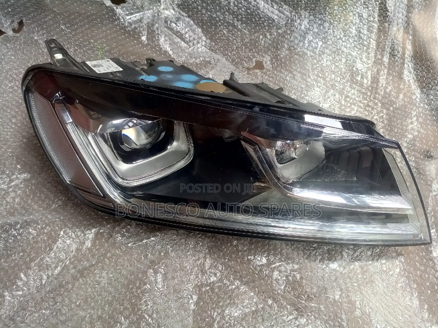Volkswagen Touareg 7P (Facelift) Xenon Headlight Assembly
