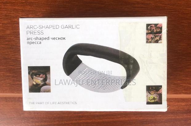 Arc Shaped Garlic Press - main view