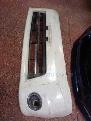 Nissan Serena C25 Front Bumper Assembly