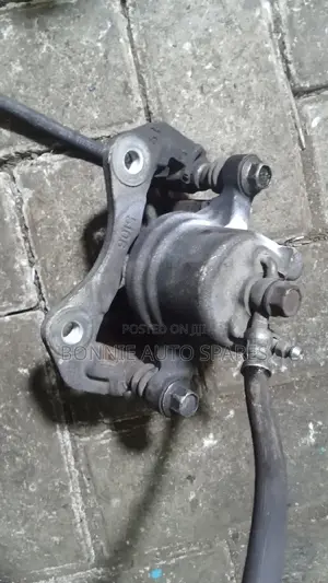 Daihatsu Mira Front Brake Caliper