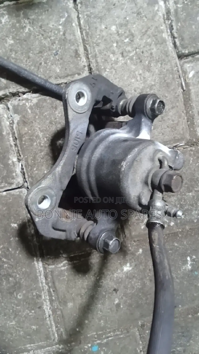 Daihatsu Mira Front Brake Caliper