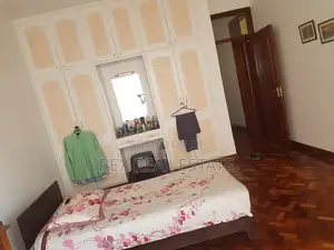4bdrm Apartment in Rhapta Road for sale