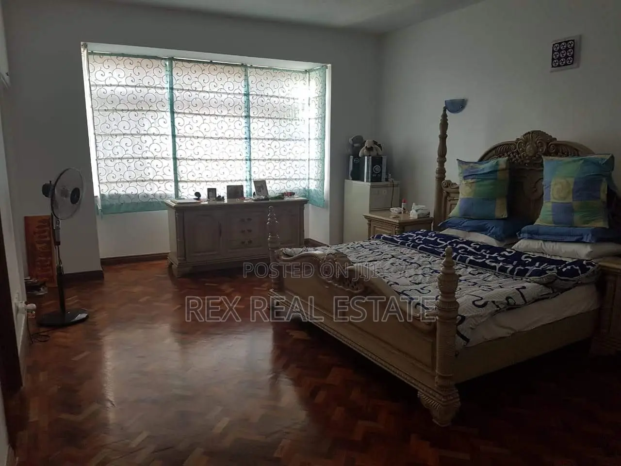 4bdrm Apartment in Rhapta Road for sale