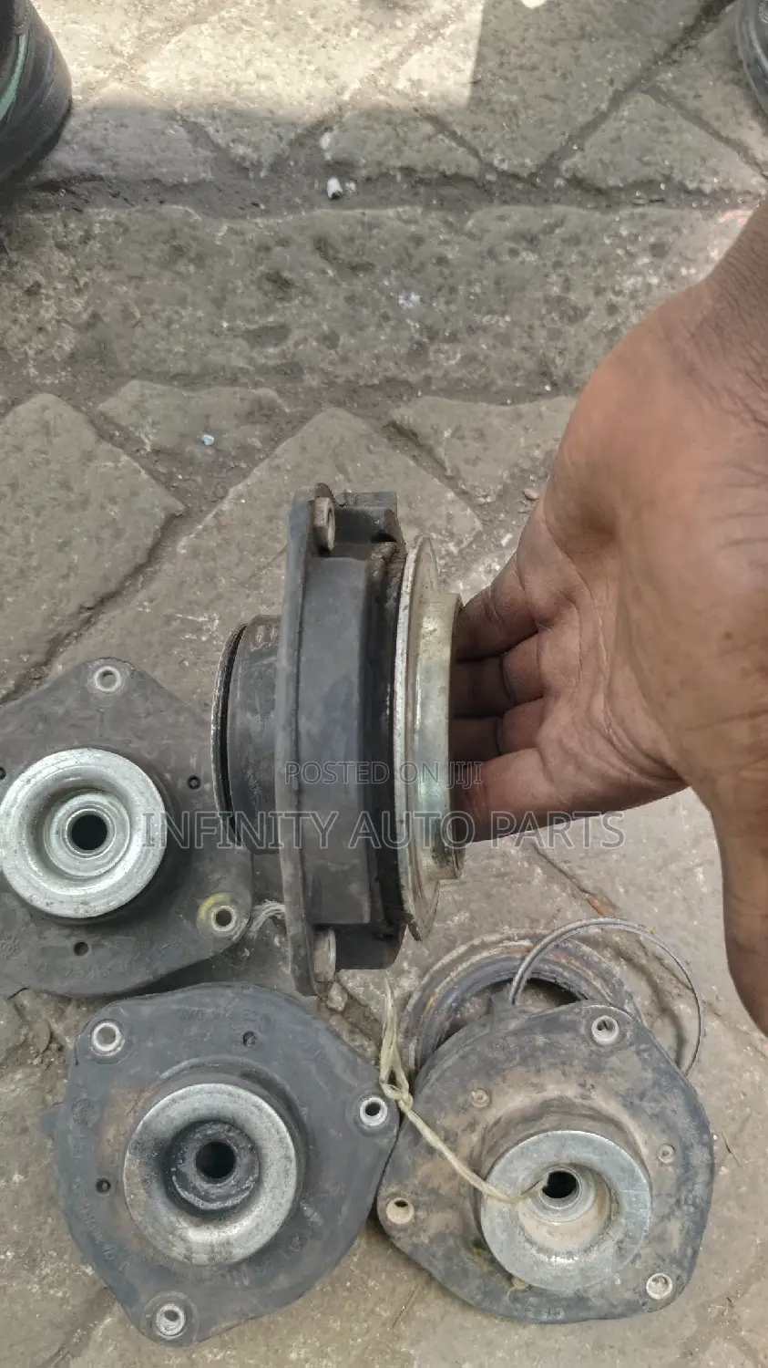 Volkswagen Golf Shocks Mount