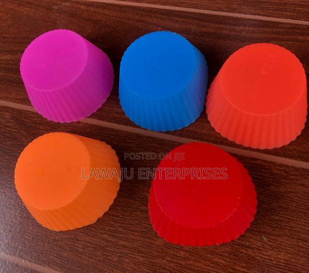 6pcs Silicone Reusable Cup Cake Holders