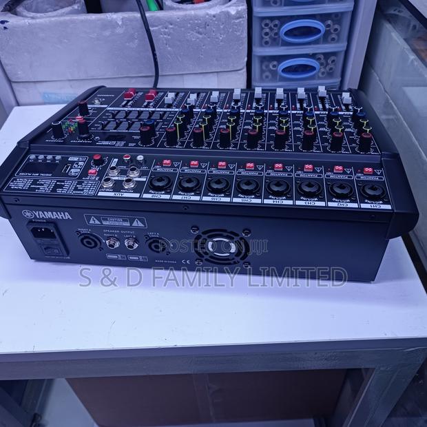 Yamaha RAM802D 8 Channels Mixer - thumbnail 2